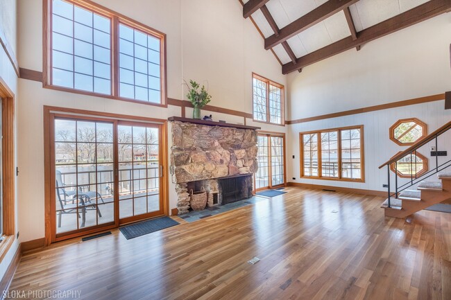 Building Photo - 2712 Ridge Ave