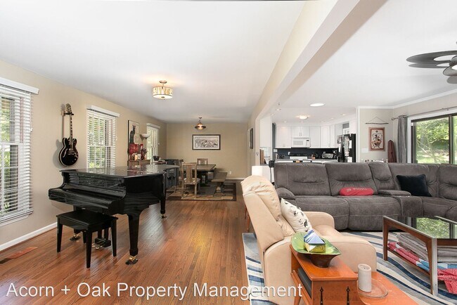 Building Photo - 3 br, 2 bath House - 115 Bruton Drive