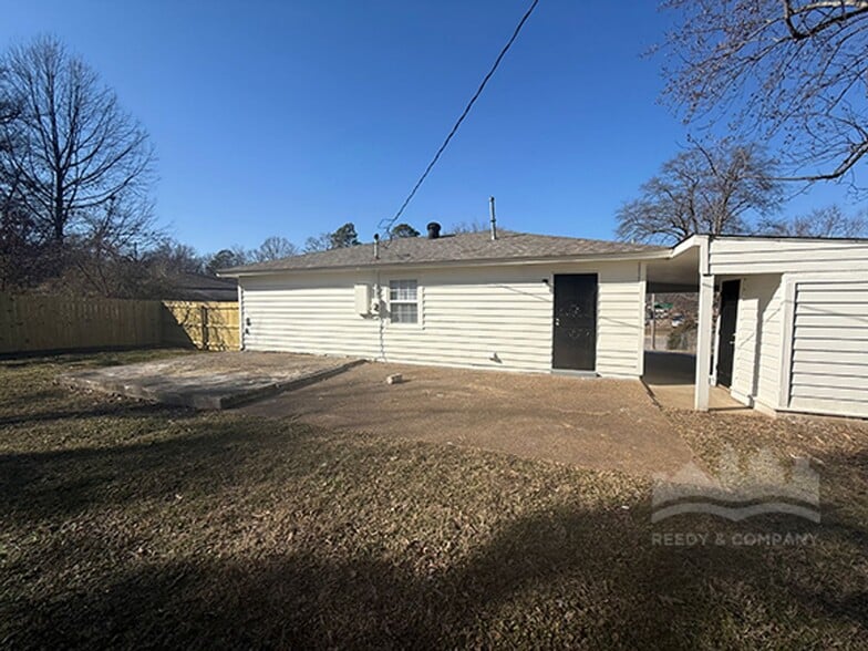 Building Photo - 2313 Nunnelee Ave