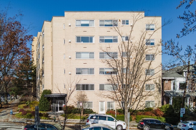 Building Photo - Jocelyn House Condominium