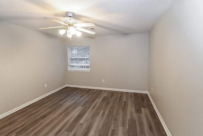 Building Photo - 13808 Wimbledon Loop