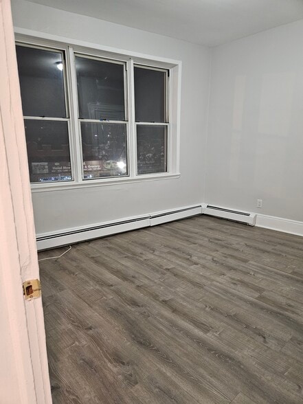 Building Photo - 133 Anderson Ave