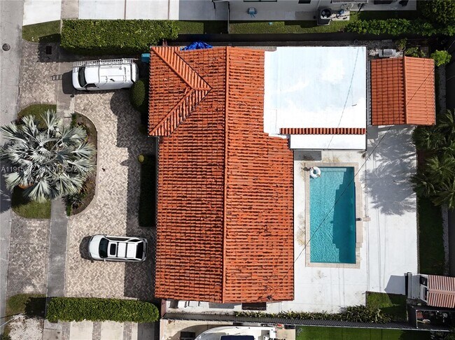 Building Photo - 7780 SW 28th St