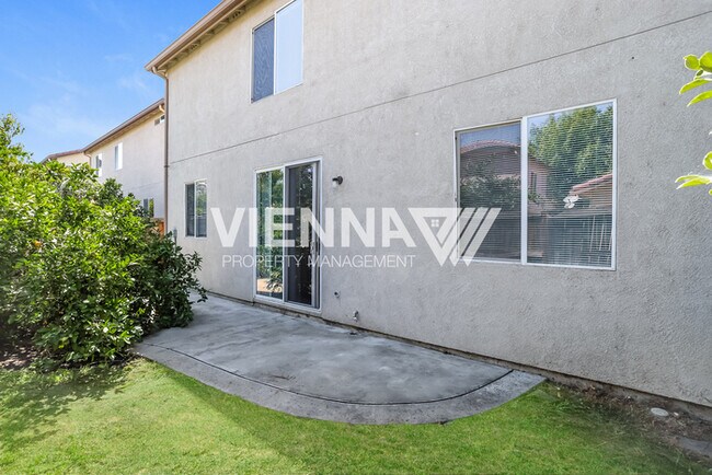 Building Photo - Spacious 4 Bedroom Home in North Natomas