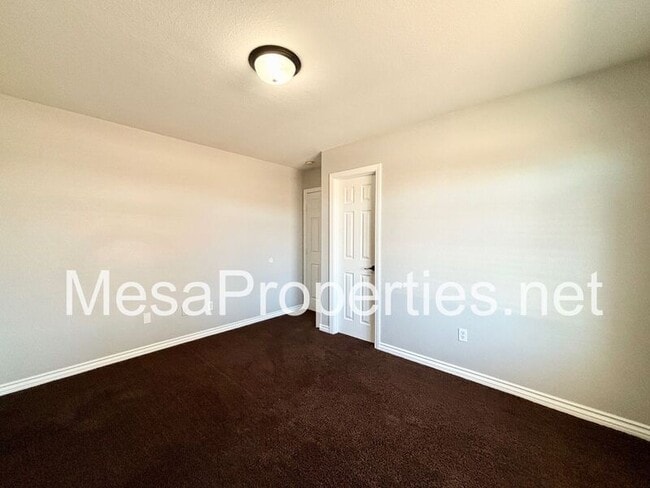 Building Photo - 10795 Merino Ave