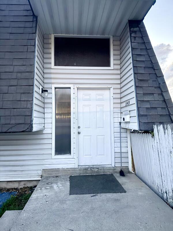 Primary Photo - 1347 S 400 E St