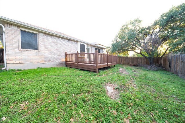 Building Photo - 3803 Top Rock Ln