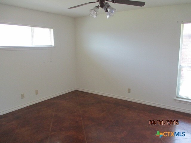 Building Photo - 125 Gemini Ct