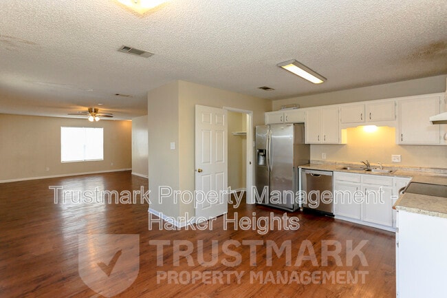 Building Photo - 3103 Courtney Ln