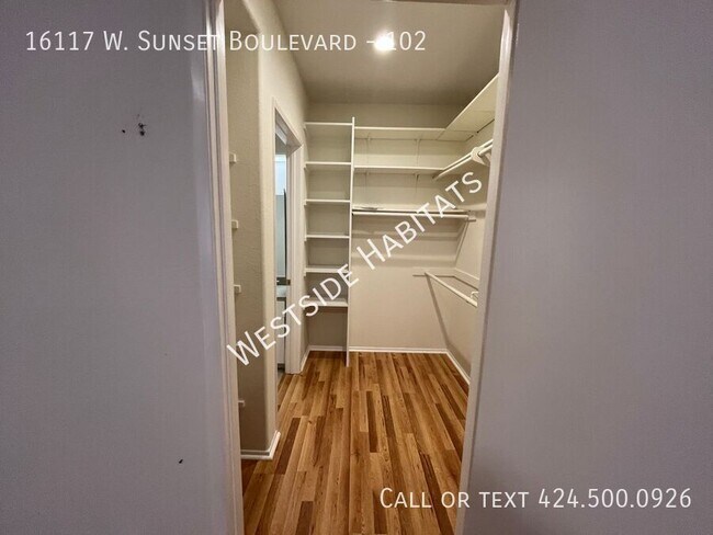 Building Photo - 16117 W Sunset Blvd