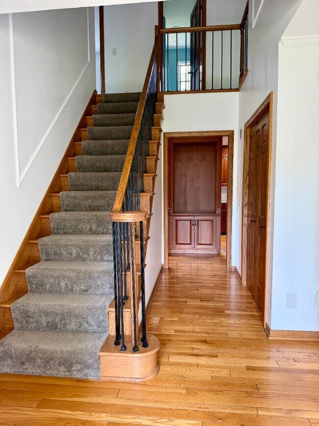 Building Photo - 6955 Salerno St NW