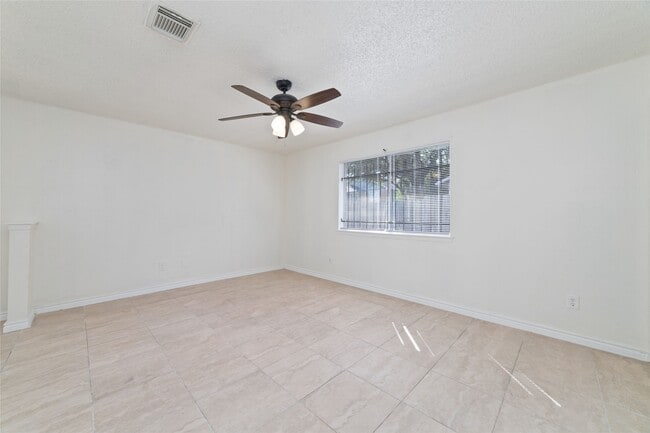 Building Photo - 5711 Longforest Dr