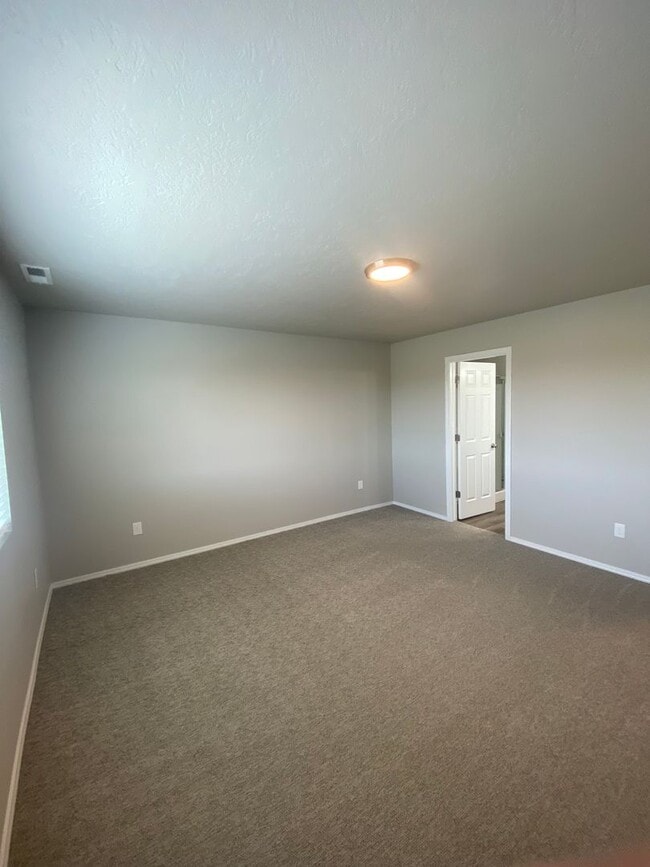 Building Photo - 5214 Clearfield Ct