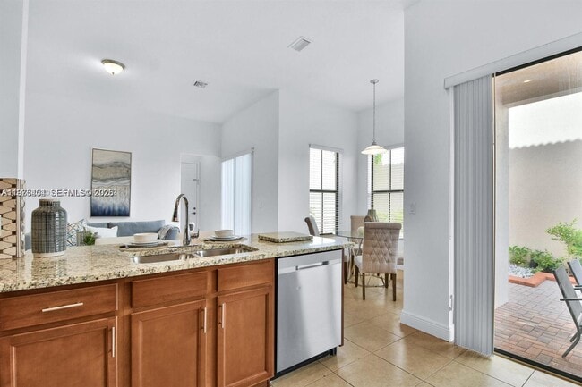 Building Photo - 8354 NW 39th Ct