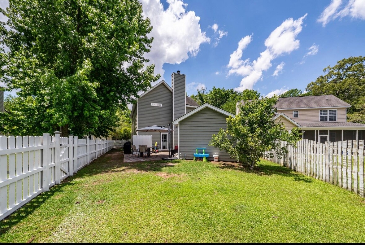 Building Photo - 1418 Whispering Oaks Trl