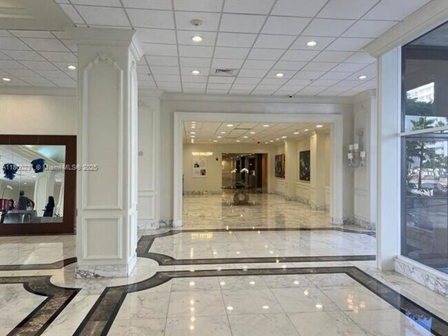 Building Photo - 5600 Collins Ave