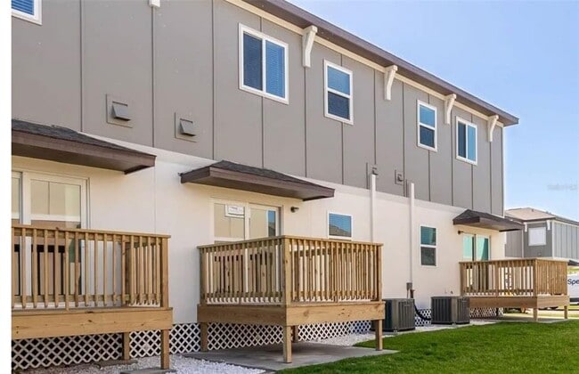 Building Photo - 2101 Sebring Pl