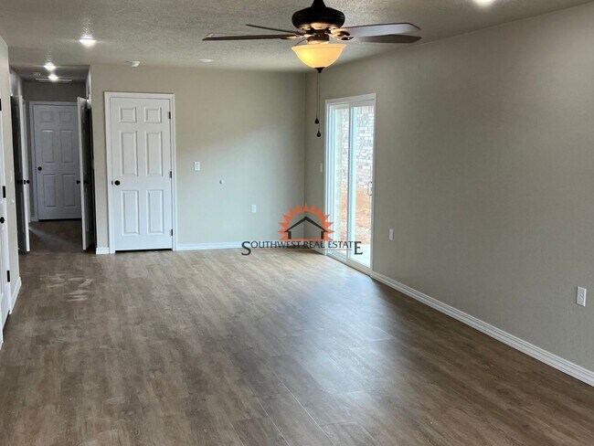 Building Photo - Brand new 2 bedroom 2 bath duplex