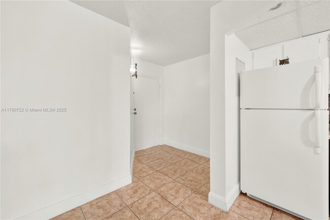 Building Photo - 7125 NW 186th St