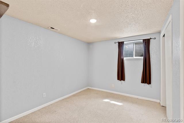 Building Photo - 3060 Avondale Dr