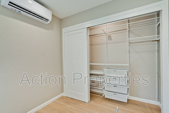 Building Photo - 370 Camille Ct