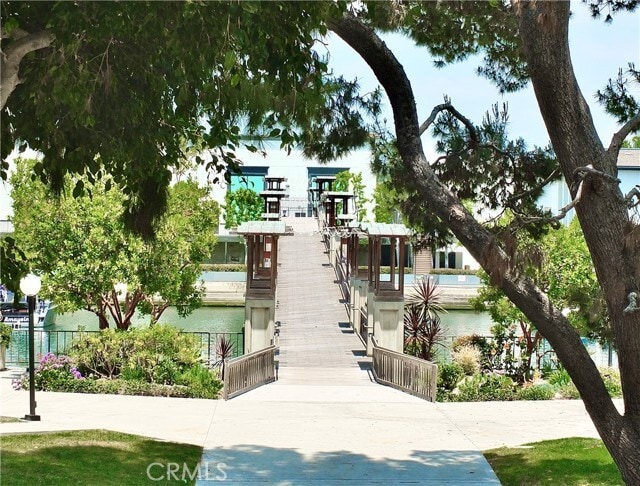 Building Photo - 7321 Marina Pacifica Dr N