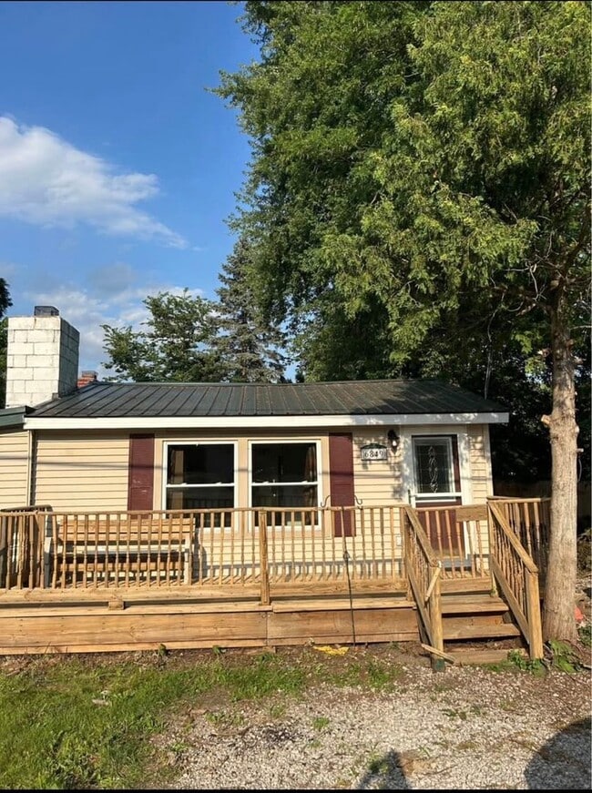 Building Photo - 6849 N Aurelius Rd