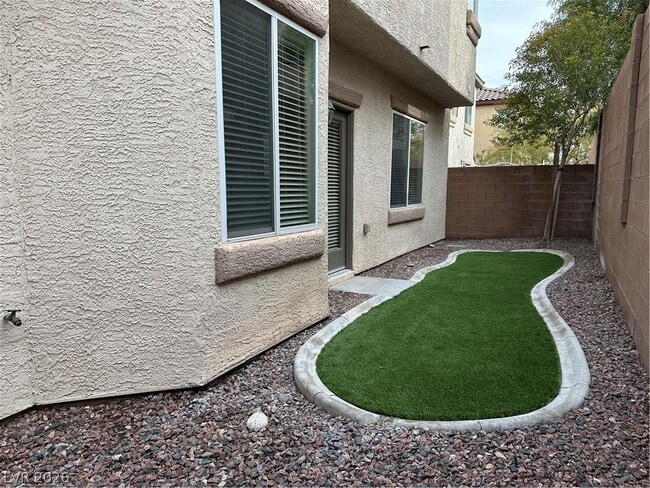 Building Photo - 8277 Brilliant Pompon