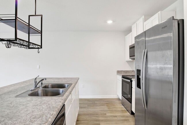 Building Photo - Beautiful 2023 Build Home, available now f...