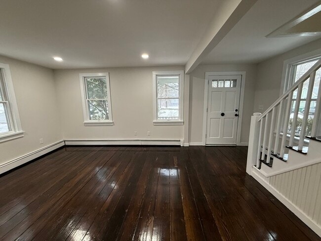 Building Photo - 92 Fairview Ave