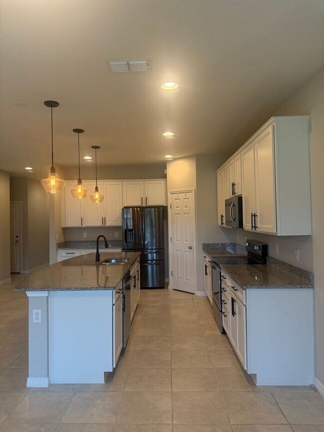 Building Photo - Beautiful and spacious Home in East Lake Preserve, Kissimmee