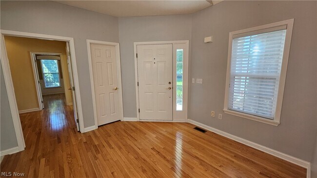 Building Photo - 7235 Dursley Ct
