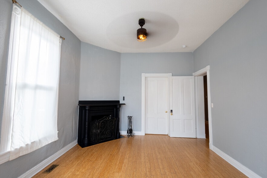 Building Photo - 442 Court St