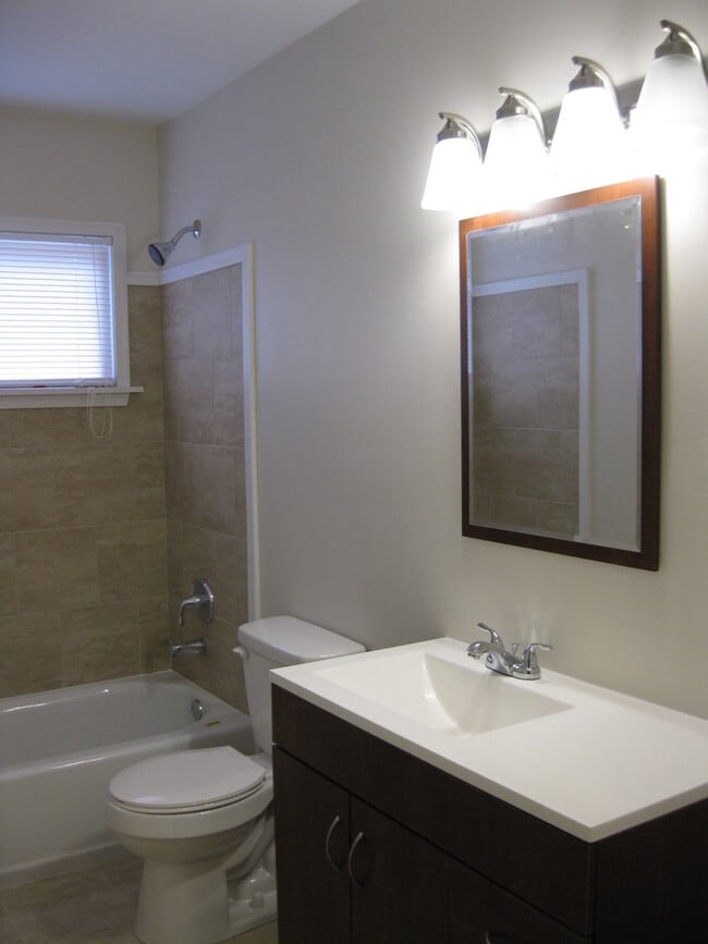 Building Photo - 3 BR single family in Hampton
