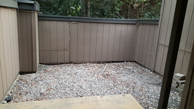 Building Photo - Lovely 1bd. Ground-Level Condo in Cotati