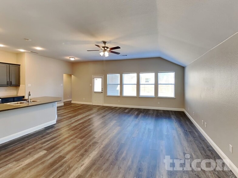 Building Photo - 12608 Summerwood Dr