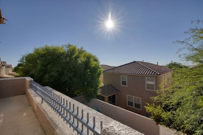 Building Photo - 11749 Via Esperanza St