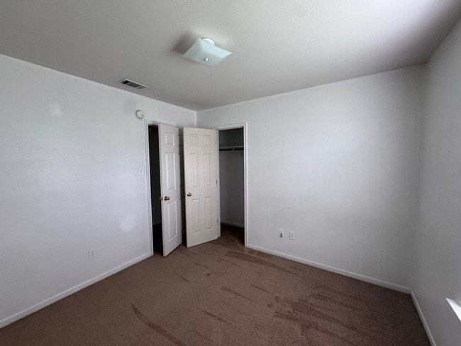 Building Photo - 1430 Shoshoni Trail
