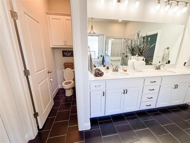 Building Photo - 318 Osage Ct