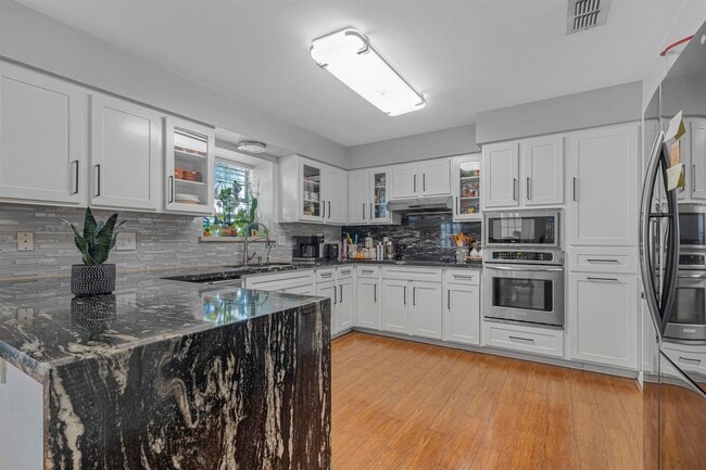 Building Photo - 3111 Persimmon Ct