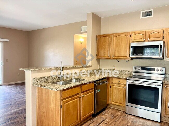 Building Photo - 1110 Opal St