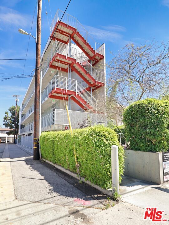 Building Photo - 12114 Idaho Ave