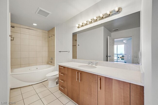 Building Photo - 200 W Sahara Ave