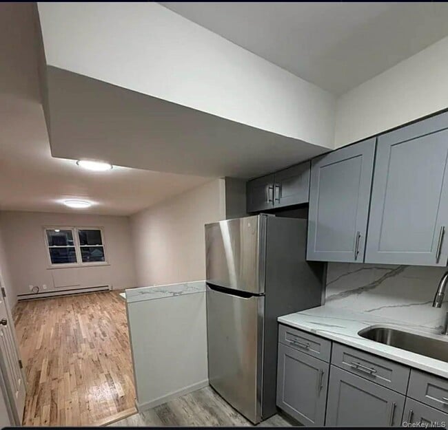 Building Photo - 78-07 24th Ave