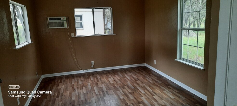 Building Photo - 274 Kristine Ln