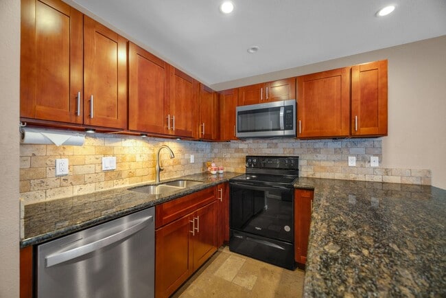 Building Photo - Maui Lani Terraces D-204 – Furnished 1 Bed...
