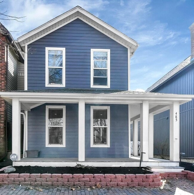 Primary Photo - 485 E Beck St