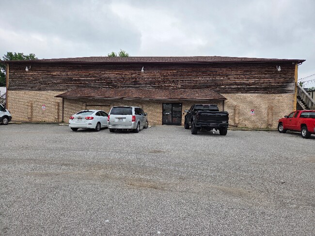 Building Photo - 6908 MacCorkle Ave