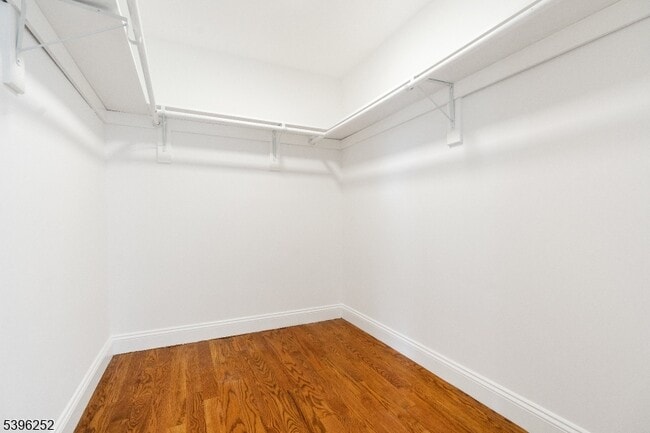 Building Photo - 57 Elm St