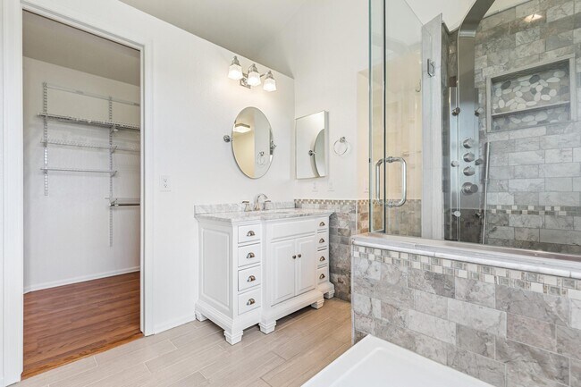 Building Photo - 12756 Utica Cir